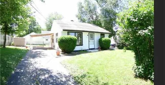 Building Photo - 349 22nd Ave SW Rental