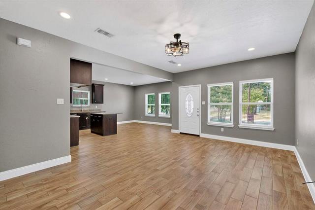 Photo - 3705 Spencer St