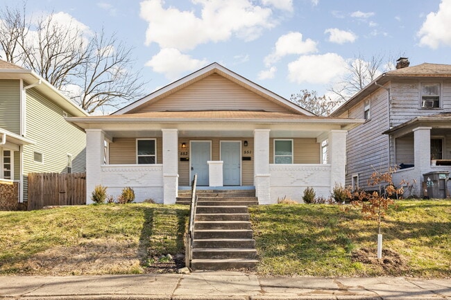 Photo - 553 N Oakland Ave Unit 553