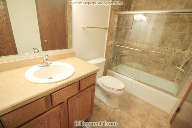 Bathroom - 3254 Granger Ave E Unit #B4