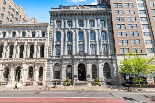 Building Photo - 421 Chestnut St Unit 404