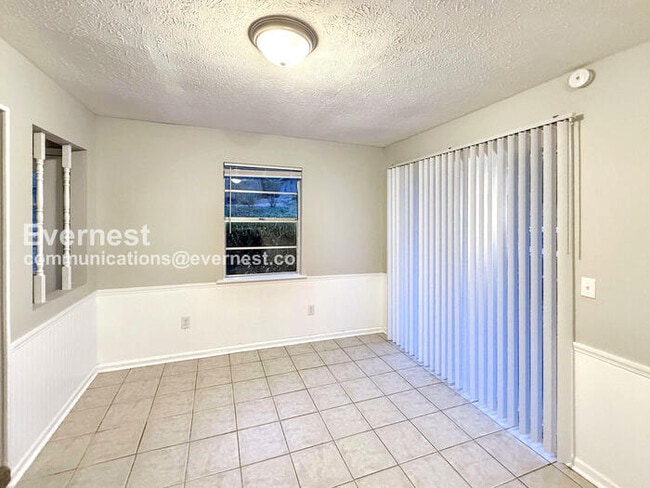 Photo - 436 Henry St