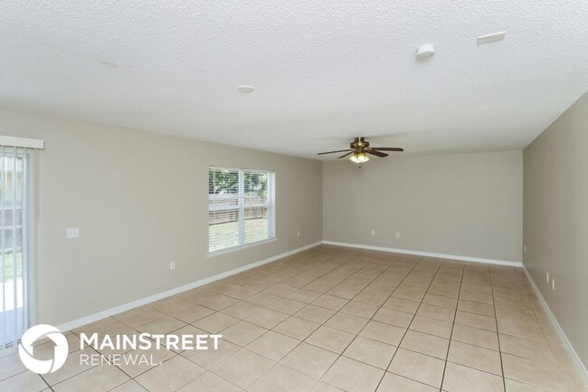 Photo - 597 Breakwater Terrace