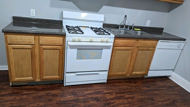 Photo - 327 Diatreta Ln Unit Apt 101