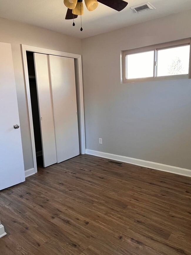 Photo - 1525 Anna Ln
