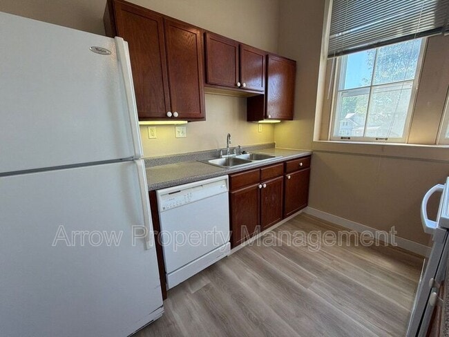 720 J St