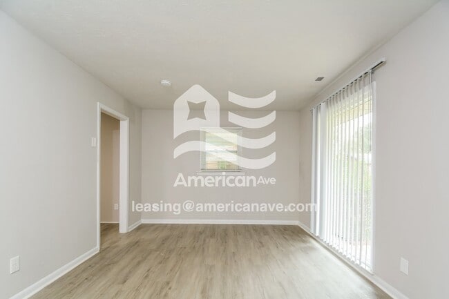 Photo - 936 Lark Ct