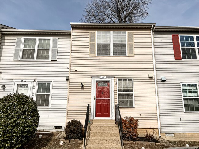 Updated 2 Bed 1.5 Bath Townhouse Close to ... - Updated 2 Bed 1.5 Bath Townhouse Close to ...