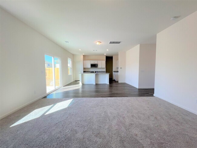 Photo - 1036 Lacebark Pne Ln