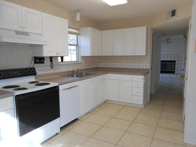 Photo - 1130 Jeni Mae Ct