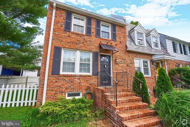 Building Photo - 2169 N Brandywine St Rental