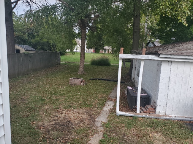 Photo - 229 3rd Ave