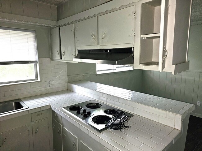 Photo - 2421 16th Ave N