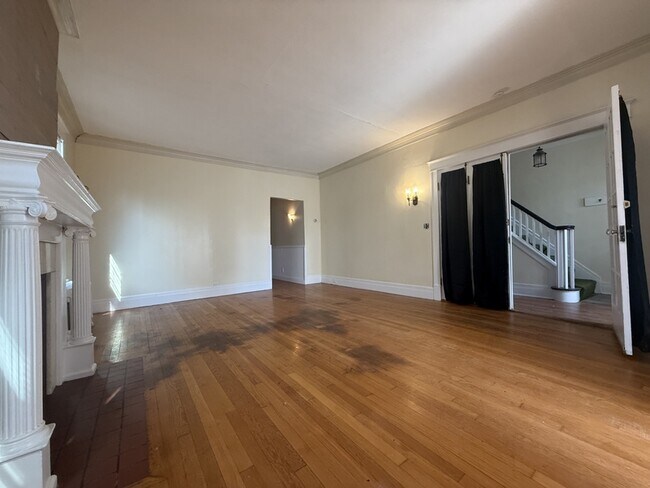 Photo - 22 Pawling Ave