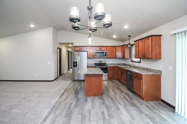 Photo - Beautiful 3 bedroom 2 bath unit at 620 Samantha St. in Tea, SD. Unidad 620-3 W Samantha St