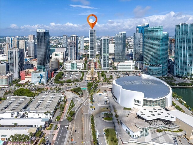 Photo - 159 NE 6th St Unidad 2403