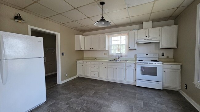 Photo - Renovated Cottage For Rent