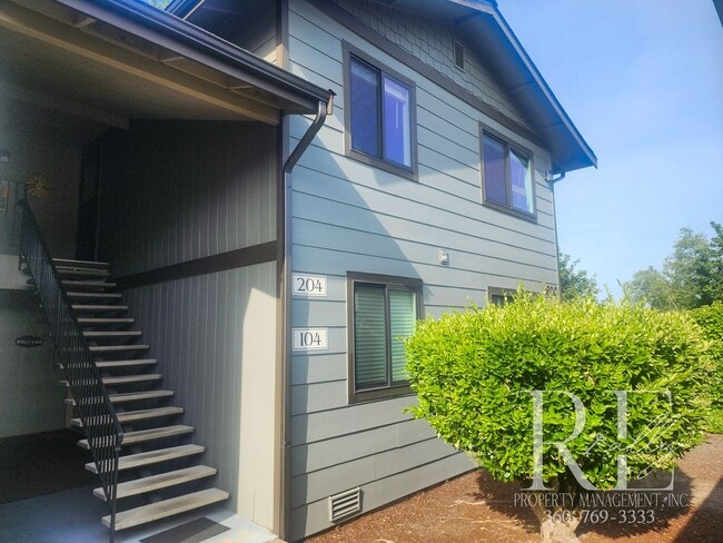 Upstairs Condo at The Narrows – Pool, Club... - Upstairs Condo at The Narrows – Pool, Club... Unit 204