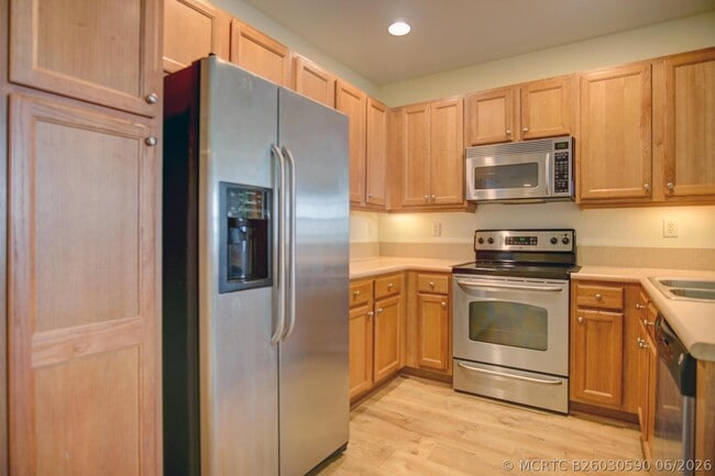 Photo - 1020 E Longport Cir