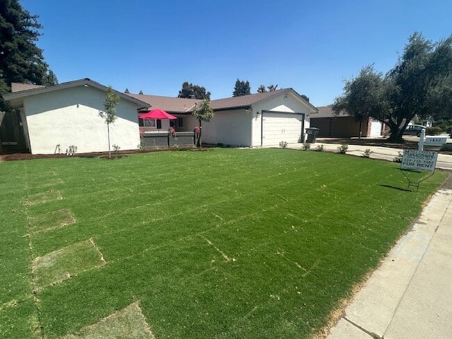 Building Photo - 1642 S Demaree St Rental