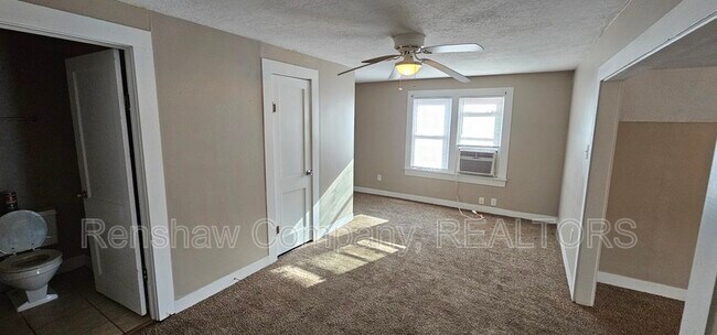 Photo - 112 N Sampson Ave