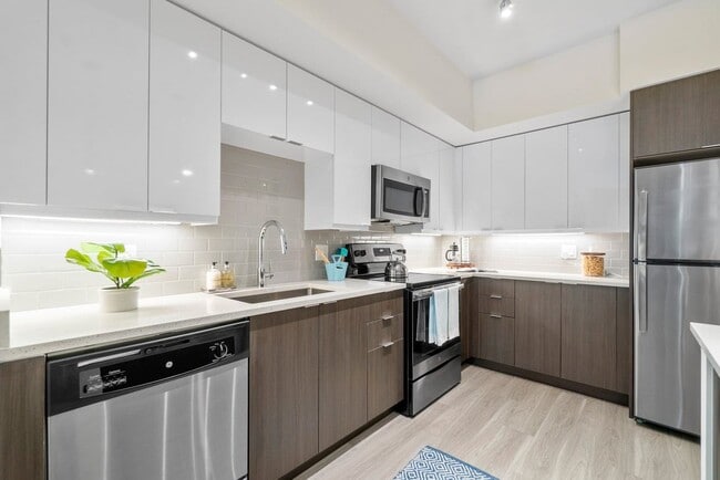 Photo - Cortland Deerfield Station