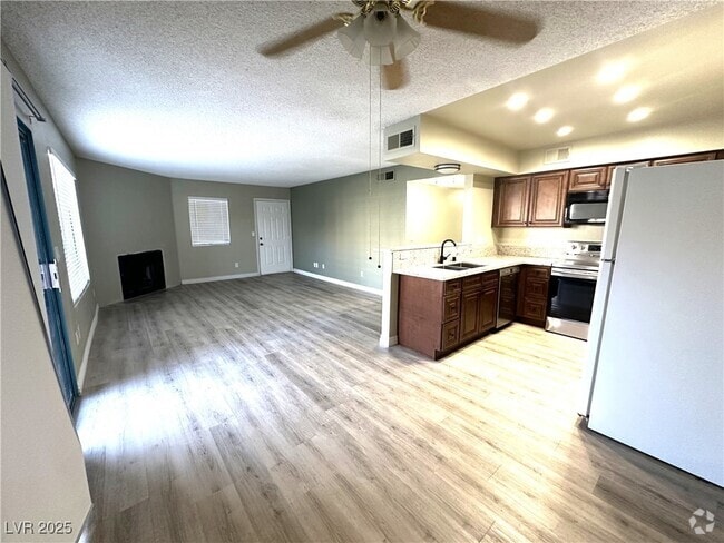 Building Photo - 1575 W Warm Springs Rd Unit 413 Rental