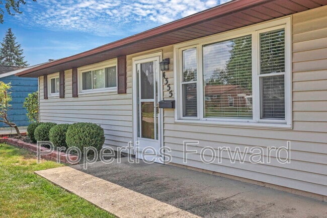 4355 Maplegrove Dr
