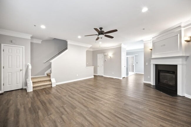 Photo - 1010 Society Way