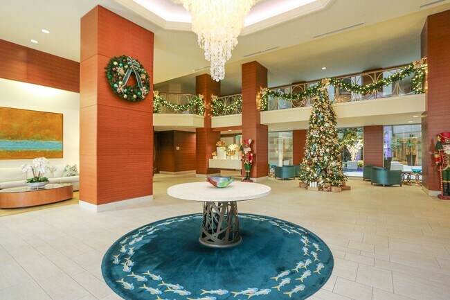 Photo - ** PARK SHORE ** MONACO BEACH CLUB ** NAPL...