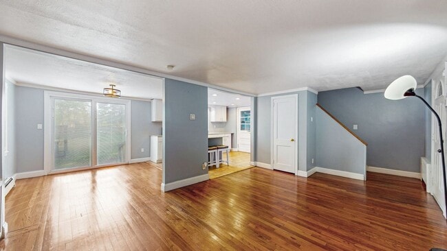 Photo - 72 Woodycrest Dr