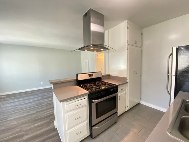 Building Photo - 3723 Mentone Ave Rental
