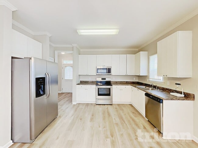 Photo - 116 Haywood Ln