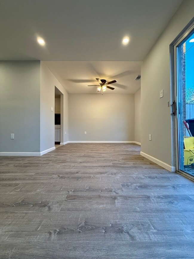 Photo - 238 Stevenson Sq