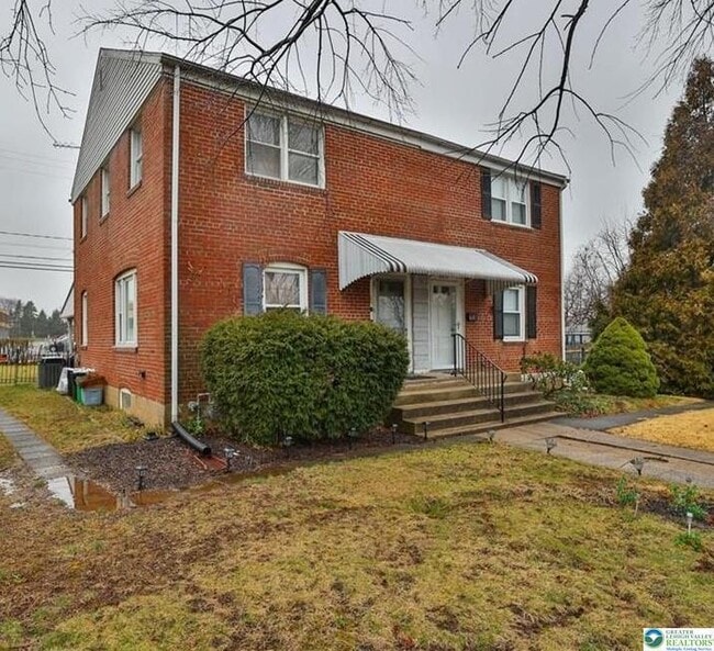 Photo - 2034 Virginia St