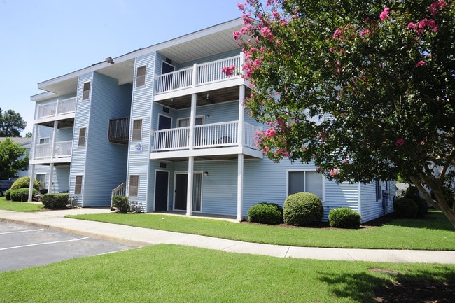 Grafton Station Apartments For Rent in Yorktown, VA