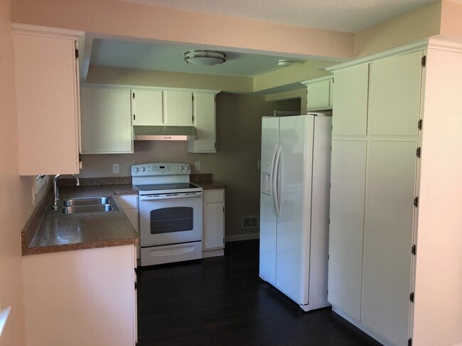 1428 Long Pond Rd