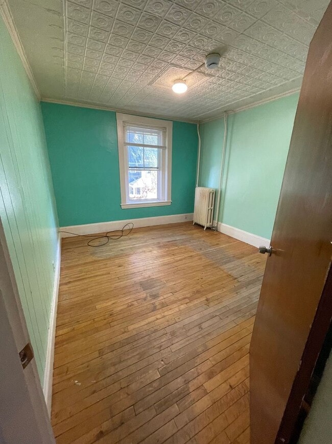 Photo - Studio Room Rentals and 2-Bedroom Units Unit 2B