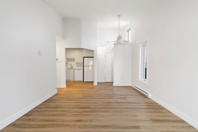 Photo - TWO BEDROOM APARTMENT AVAILABLE IN THE HEART OF DARTMOUTH Unit 705