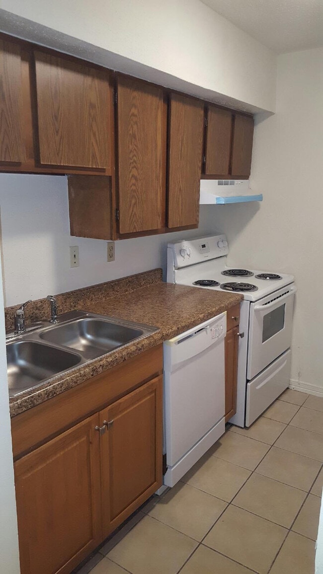 Photo - 2137 Pasadena Ave Unidad D