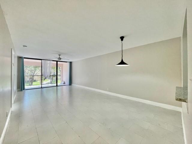 Photo - 8592 W Sunrise Blvd Unidad 211