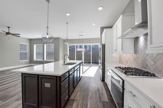 Building Photo - 1421 Biondo Way