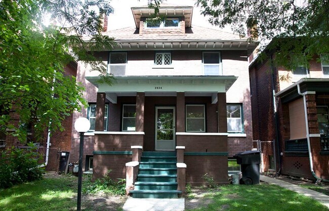 Front - 3934 Avery St