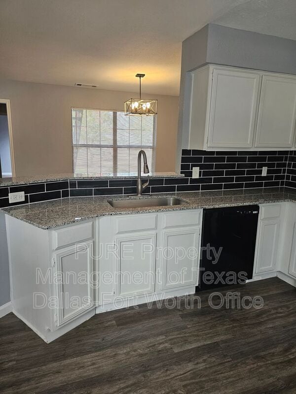 Photo - 814/103 Castleglen Drive