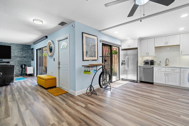 Photo - 3211 Gardens E Dr Townhome