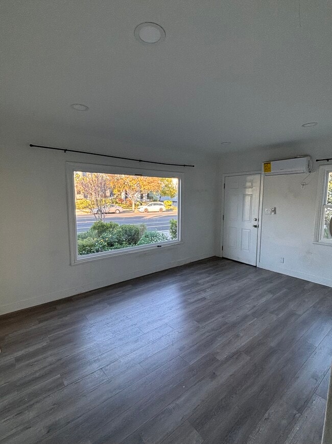 Sala de estar - 300 E Glenarm St