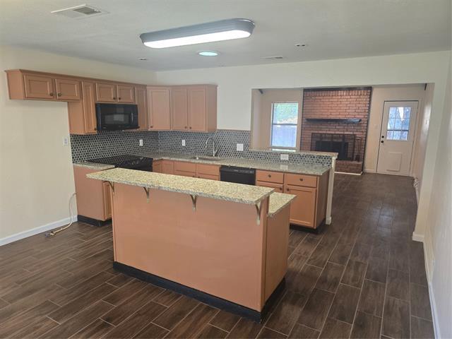 Photo - 508 Tarragon Ln