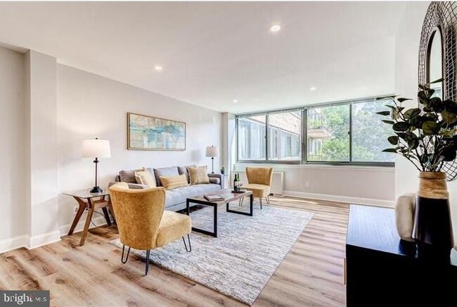 Photo - 600 Roosevelt Blvd Unit 312