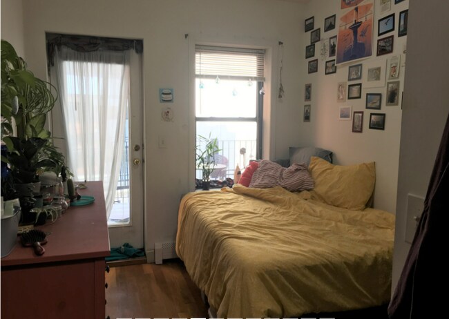 Photo - 1021 Tremont St Unit 3