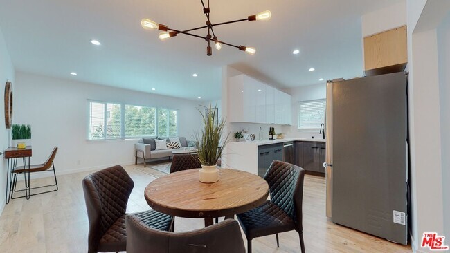 Building Photo - 1435 N Fairfax Ave Unit 1 Rental